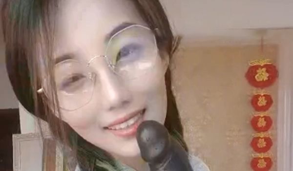 气质少妇全程露脸就是在家骚