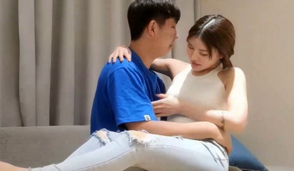约了个极品颜值白衣美乳妹子