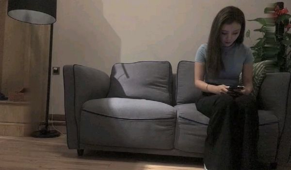 这样的美女，值2000吗