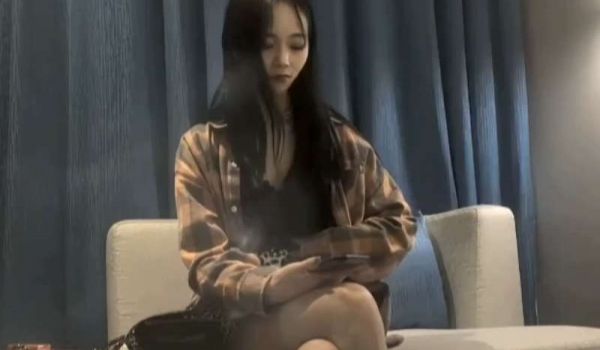 沈先生约颜值不错的虎牙美乳豹纹裙妹子