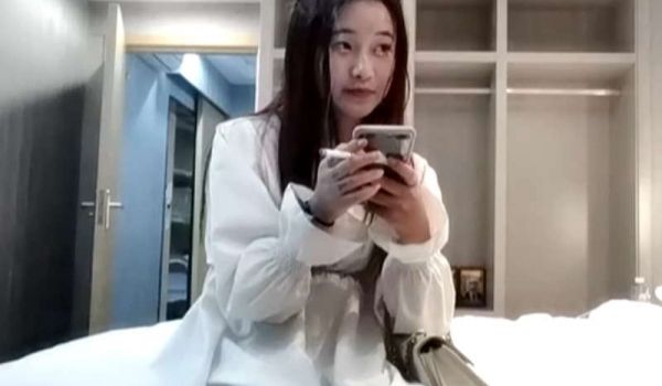 【魔性探花】酒店网约超棒身材披肩发外围美女