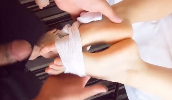 双飞足交