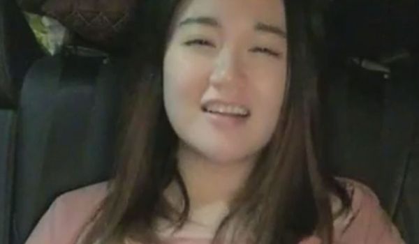 表里不一小骚货