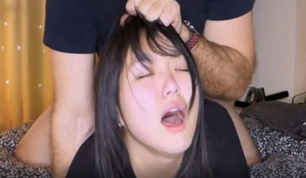 被后入的敏感女孩