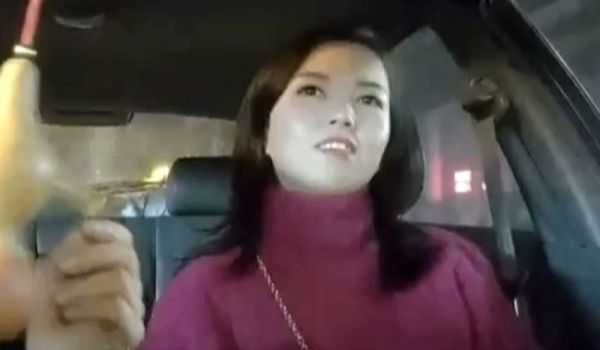 骚飘飘专业搞鸡 深夜到足浴按摩会所搭讪个女技师 