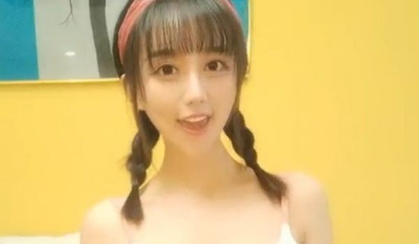 混血女神性感情趣装诱惑