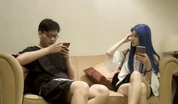 横扫全国外围约了个蓝发高颜值妹子