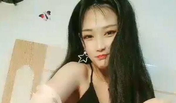 高顔值萌妹子道具自慰诱惑