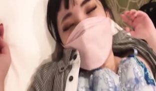 背叛男友，与经理和厨师三人行