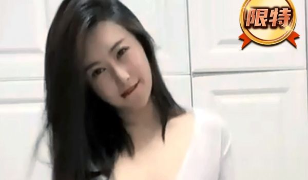高颜值美少妇道具自慰