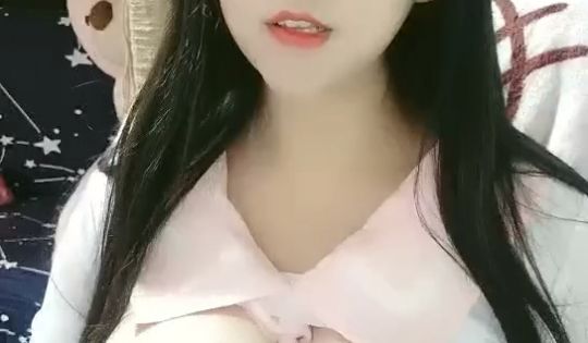 高颜值爆乳少妇全程露脸诱惑狼友，这对大奶子你喜欢