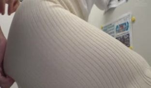 加班的时候，和痴女美臀上司做爱的!