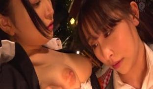 低语荡妇女教师，用肮脏的语言女同训练的!