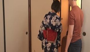 住在乡下的美丽已婚女人多次被小舅子阴道射精