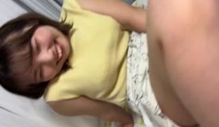 デカ尻Fカップの恵体持ちな现役保育士。マッチョな