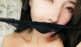 一坊极品美女主播粉穴翘臀拉克丝一多露脸自慰大秀_