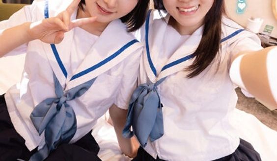 「どうやってオナニーしてる？」仲良しJ○が初レズ