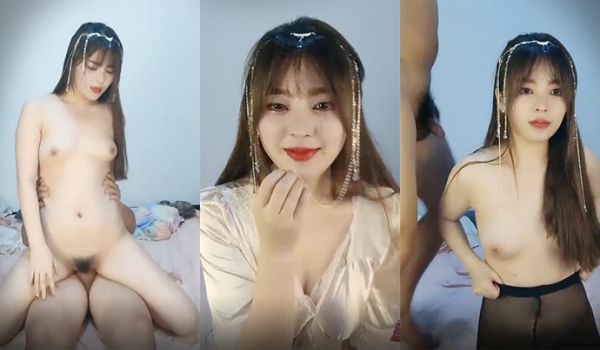气质美女姐妹花 舌吻互摸翘起大白屁股 浴室洗澡水