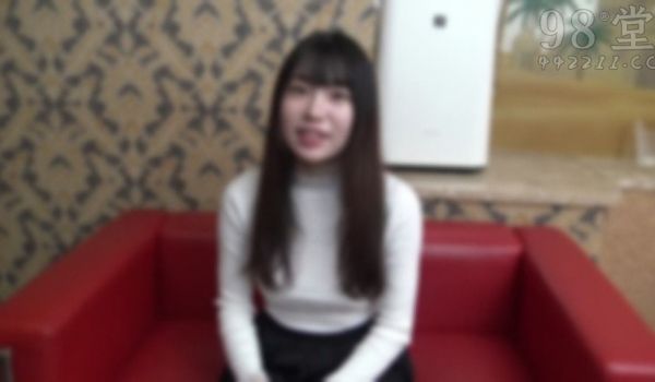 只是年轻就够奢侈的了明朗可爱的18岁第一次拍摄中