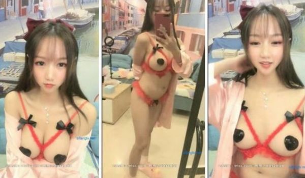 韩奶儿高甜美少女，穿着情趣吊带内衣，骚痒的阴道 