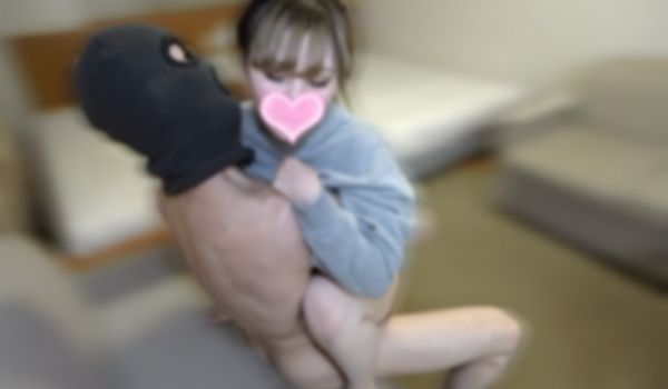 最近的年轻妻子因为年轻而欲求不满！！因为白昼堂堂