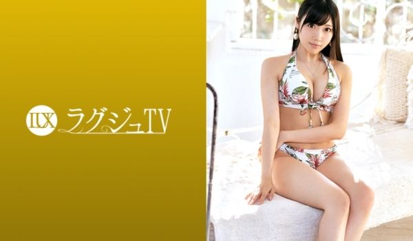 从事服装业的美女穿着自己设计的内衣被大肉棒爆操 