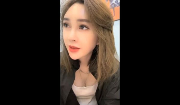 9分颜值美御姐难得3P名场面两人活不太行一个直接