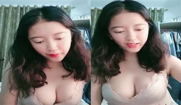 白浆都出来了美女被炮友啪啪无套内射