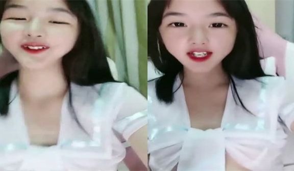 白皙甜美妹子淫声荡语撩骚互动玩奶扣逼道具自慰