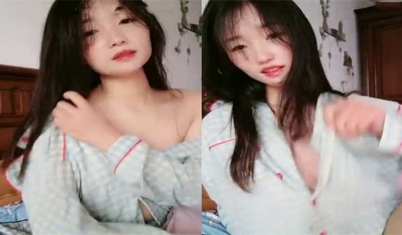 白皙苗窕骚妹子淫声荡语撩骚互动坐骑假屌自慰