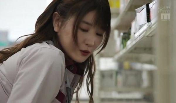AI-刘亦菲-痴女让学生喝春药射精