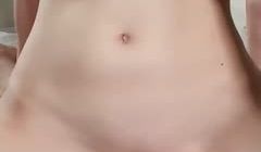 挑逗敏感体质爆乳女友玩出水直接后入开操1的啊!