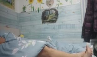 少妇趁老公不在家偷情隔离 王哥 进去秒射太不给力