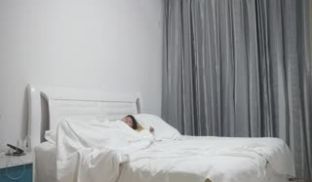 网恋良家三天奔现浴室洗澡站立后入连干两炮1