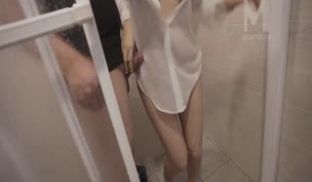 MD0097_水电工操翻淫荡少妇肉棒大扳手专修淫