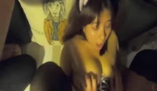 台湾『吴梦梦』咖啡馆女仆与顾客无套啪啪颜射吃精显