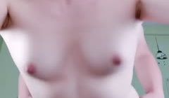 咪咪.