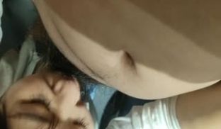 高铁厕所小姨子给口活，花裙子骚骚的嘴活儿，和小时