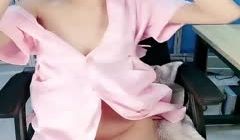 高颜值护士小姐姐值班和医生激情，丝袜制服全程露脸