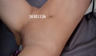 被歹徒征服的美少妇的。