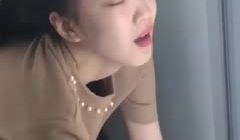 健身房约的28岁大长腿少妇，极品细腰蜜桃臀，叫声