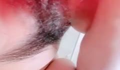 #喷奶的奶奶_甜美可爱清纯妹子，揉捏奶子挤奶给狼