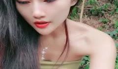 直播长腿美女户外勾搭小哥哥野战