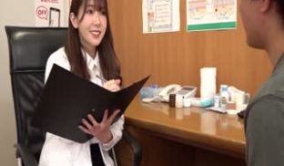 MMGH-004 诊察中にフル勃起チ●ポを见せつ