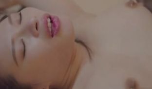 丰韵少妇勾引青涩足疗师 .