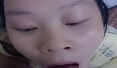 精选自拍爱吃精的骚逼.