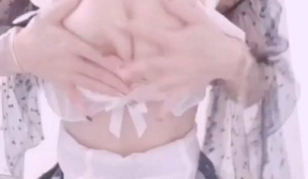 洛丽塔白丝少女..