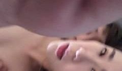 颜值情侣，躺床上死懒不爱动，侧睡抱在一起后入，有