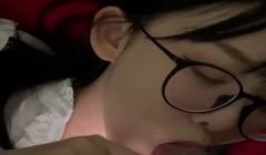 精品眼镜妹享受口交！！！