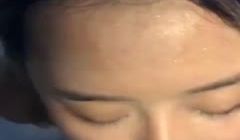 女孩让最好的朋友射在她嘴里